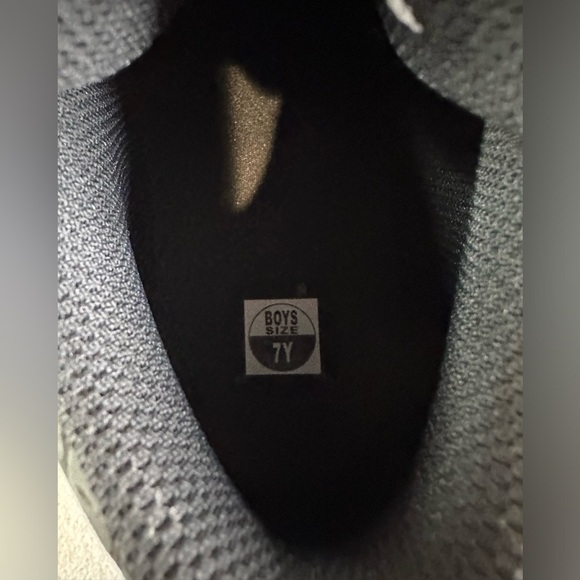 Jordan Women's Sneakers Black and Gray - Picture 8 of 13